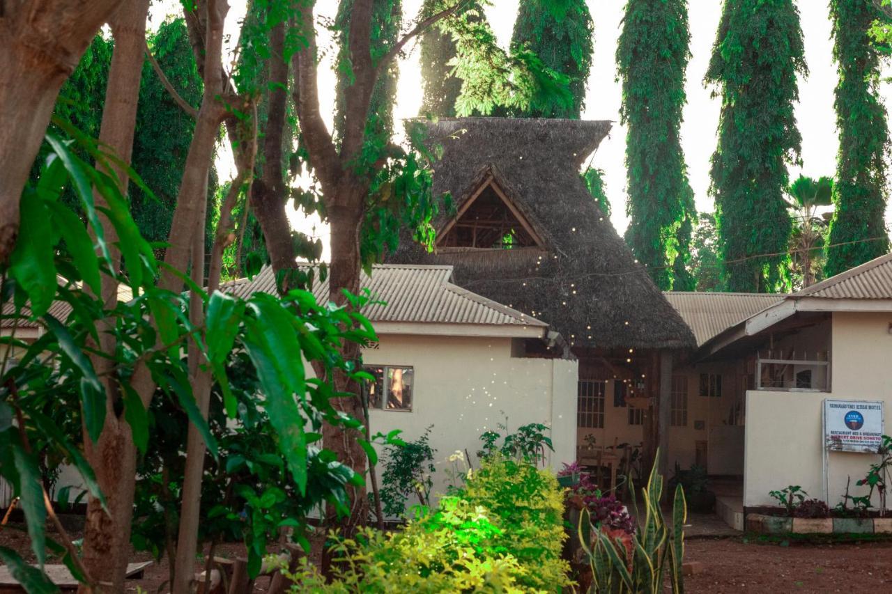 The Secret Garden Hotel โมชิ ภายนอก รูปภาพ